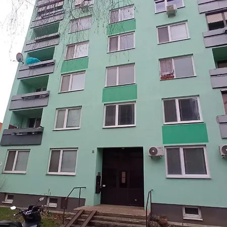 Apartmán Comorra - *